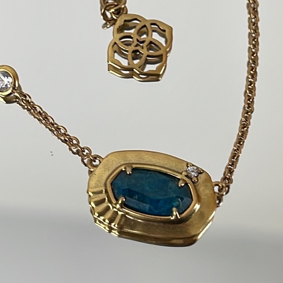 Beautiful Kendra Scott Anna Vintage GOLD PLATED BRASS & TEAL APATITE NECKLACE💕 - Picture 9 of 12